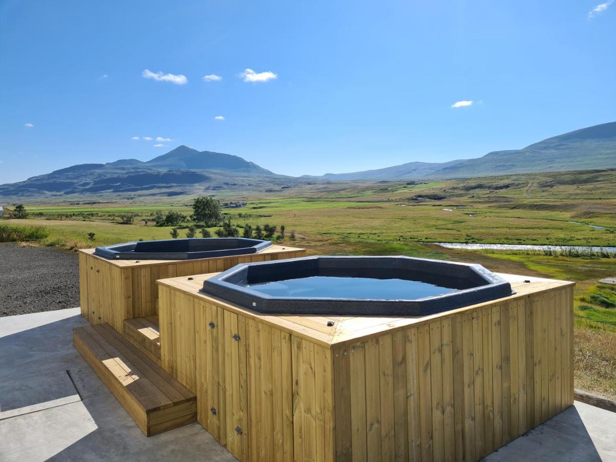 Hlin Guesthouse Varmahlid  Bagian luar foto